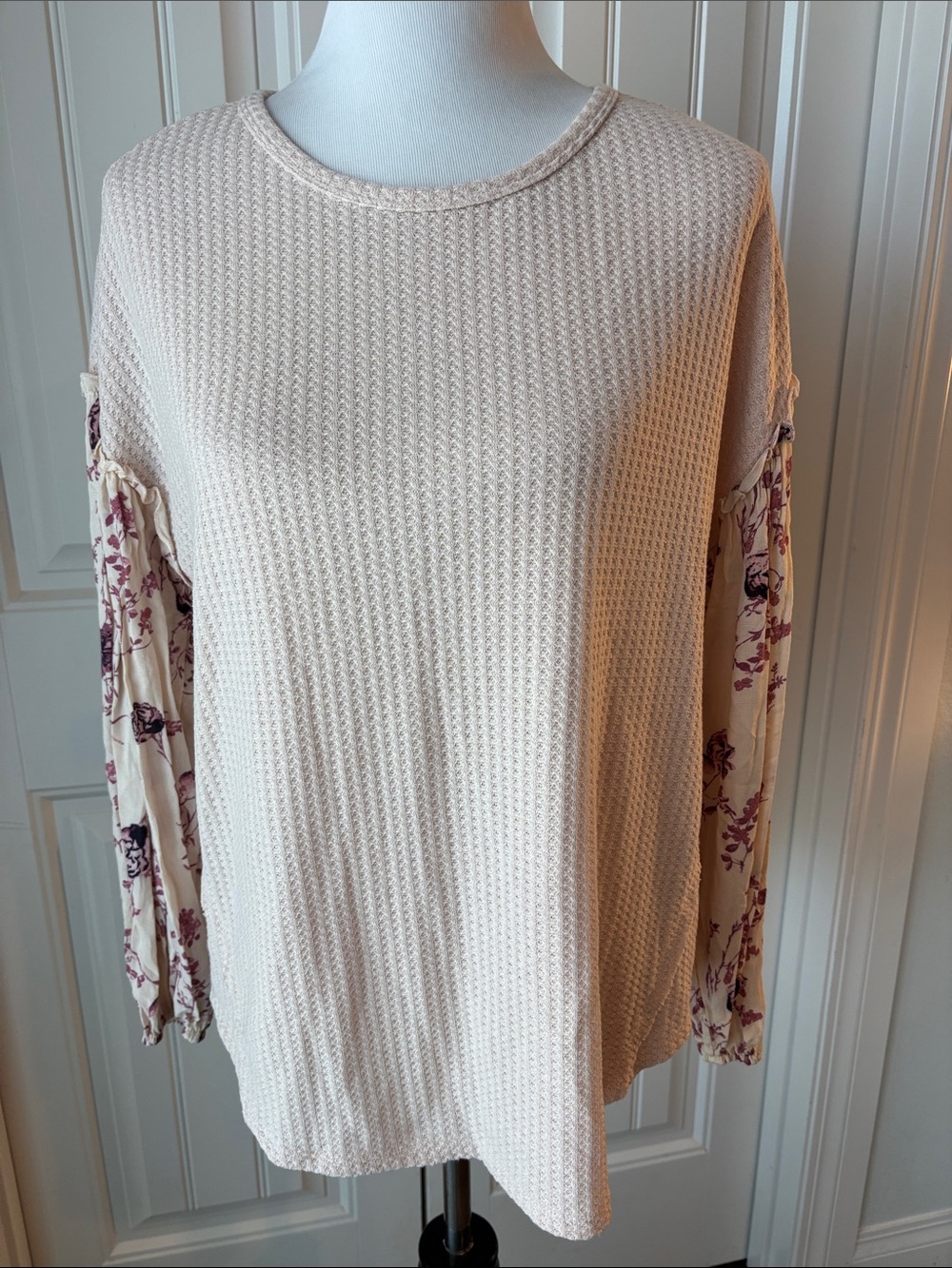Knox Rose Cream Waffle Knit Top with Floral Sleeves